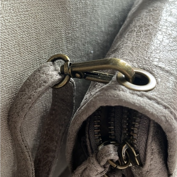 Adorable tan/grey/gold studded mini Matt & Nat crossbody purse - Picture 9 of 9